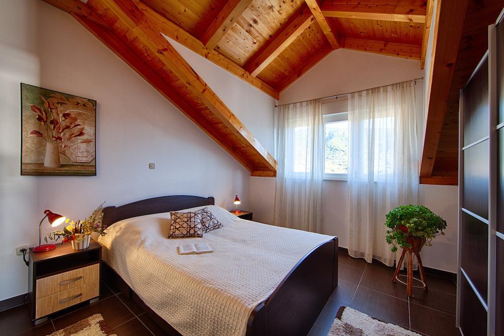 Guesthouse Ksenija Komiža Zimmer foto
